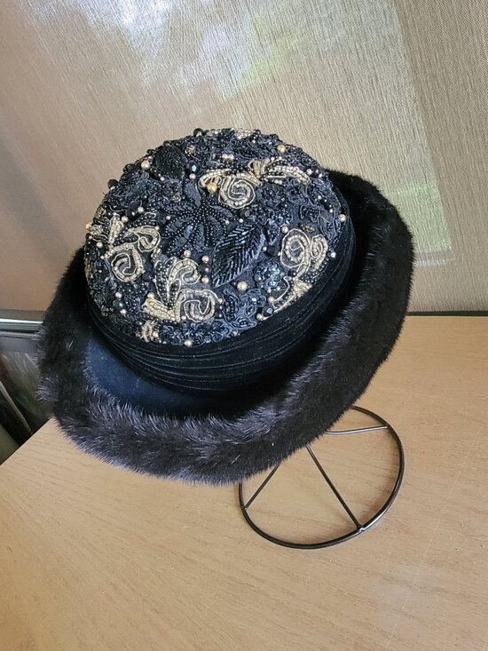 MINK CHURCH HAT BY DON ANDERSON IN BEAUTIFUL ORIGINAL NEIMAN MARCUS BOX main image 4